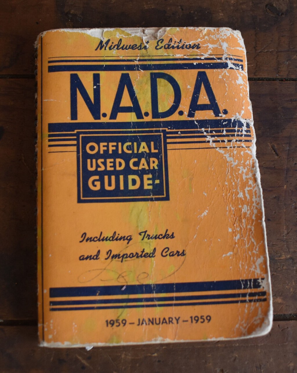 Picture of: Vintage January  NADA Official Used Car Guide Book Midwest Edition